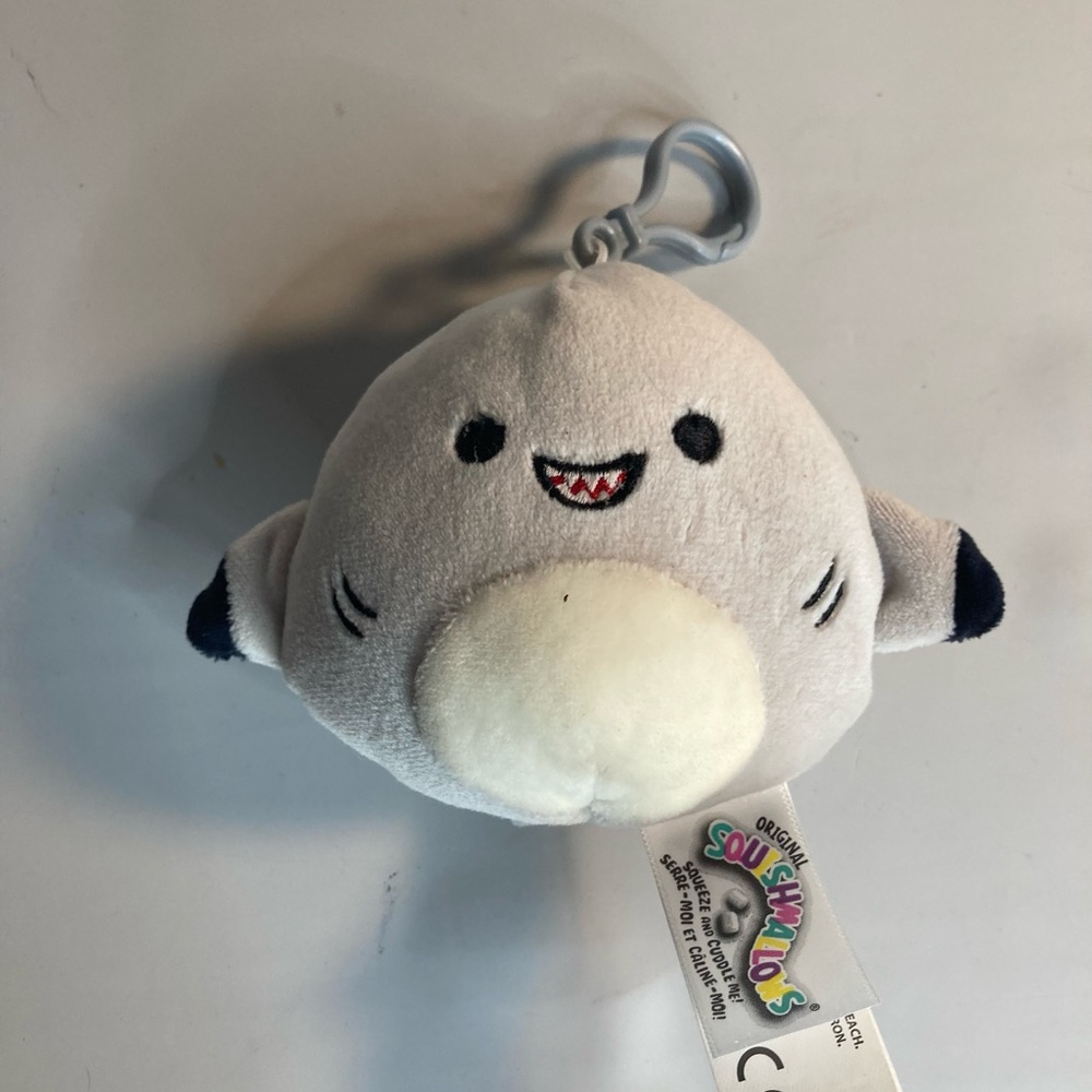 Squishmallow Gordon Shark Black Fins 3.5" Plush Clip On Keychain Sea Life Squad
